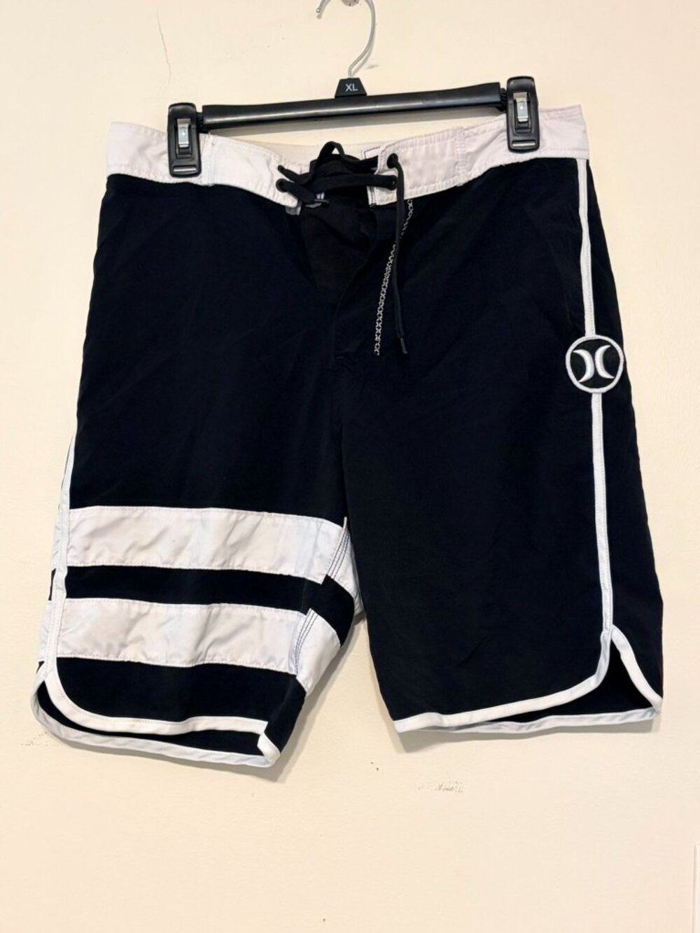 Men's Hurley Phantom Black White Stripe Boardshorts 30" Waist 8" Inseam